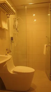 118 Hotel Macalister George Town