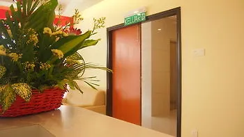 118 Hotel Macalister George Town 3*,